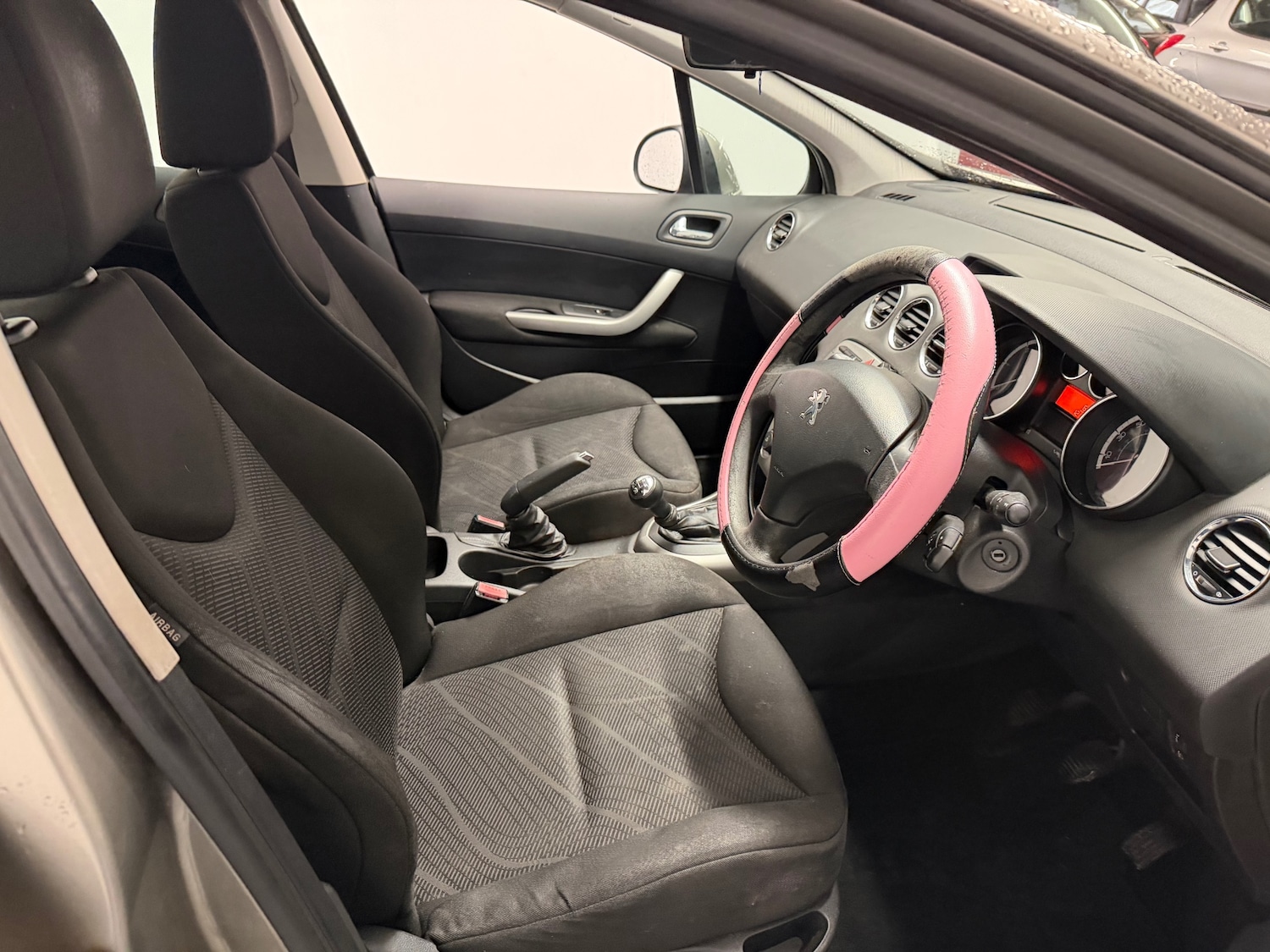 Used Peugeot 308 2012 for sale - 76948549: Photo 5