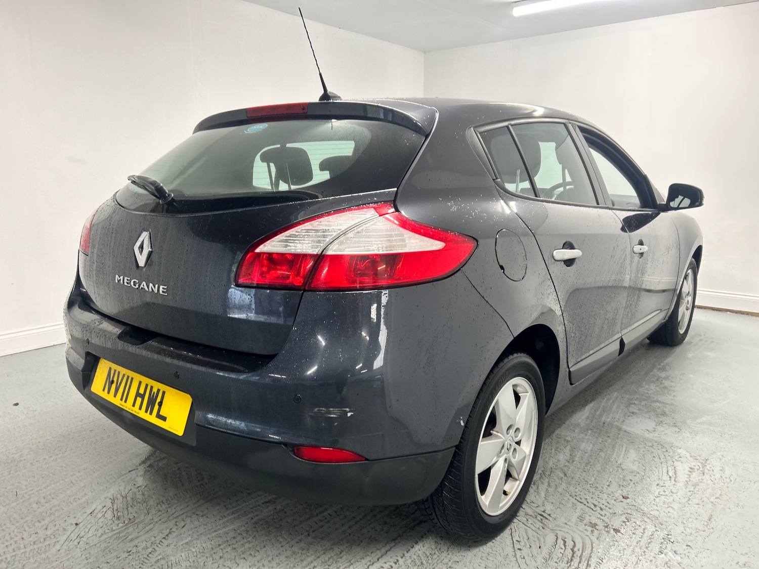 Used Renault Megane 2011 for sale - 76687436: Photo 10