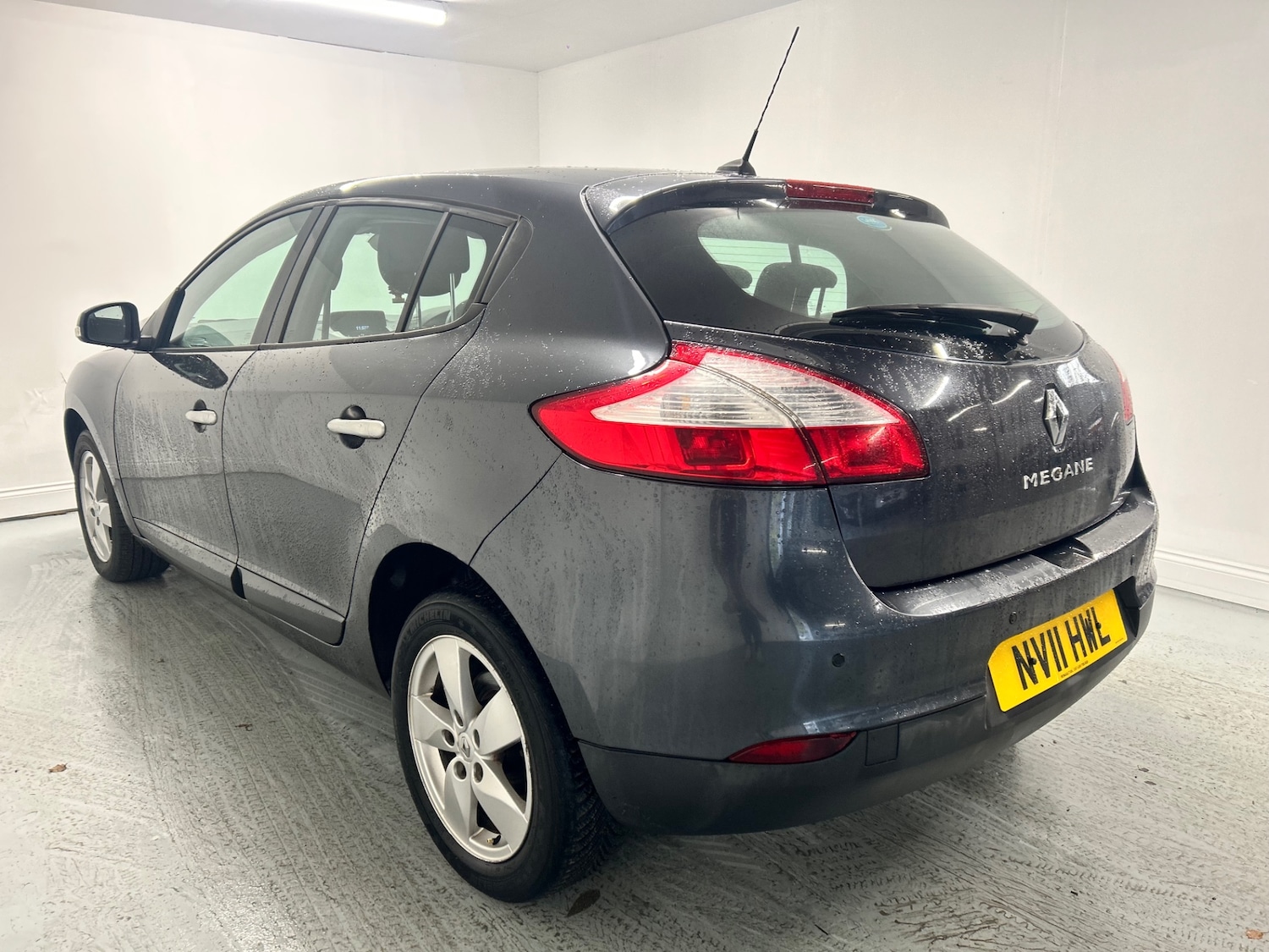 Used Renault Megane 2011 for sale - 76687436: Photo 11