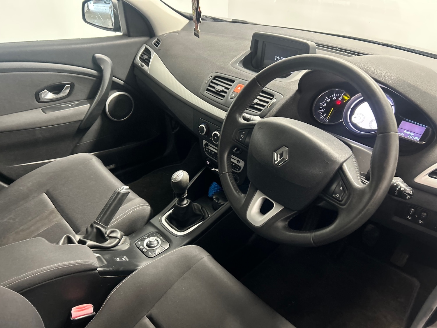 Used Renault Megane 2011 for sale - 76687436: Photo 5