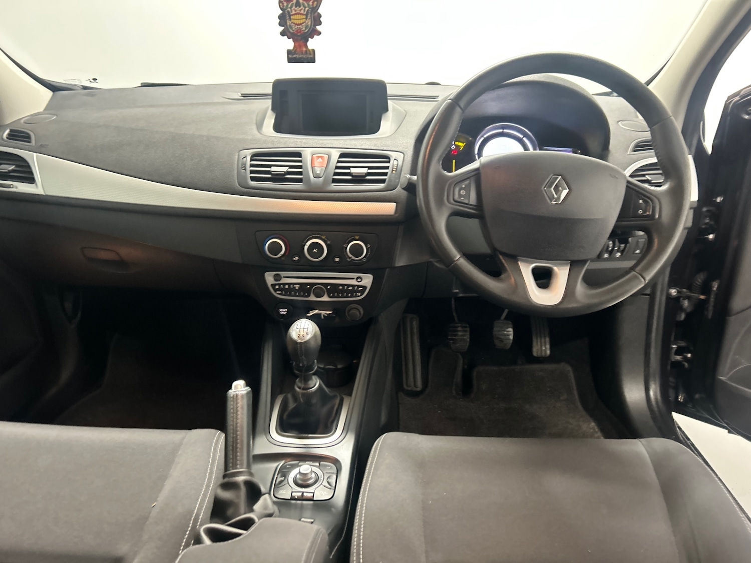 Used Renault Megane 2011 for sale - 76687436: Photo 7