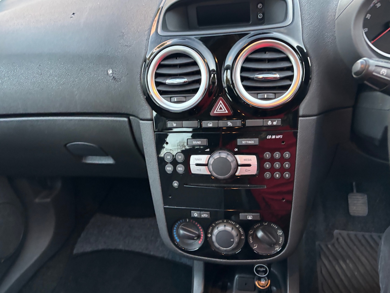 Used Vauxhall Corsa 2014 for sale - 75957357: Photo 13