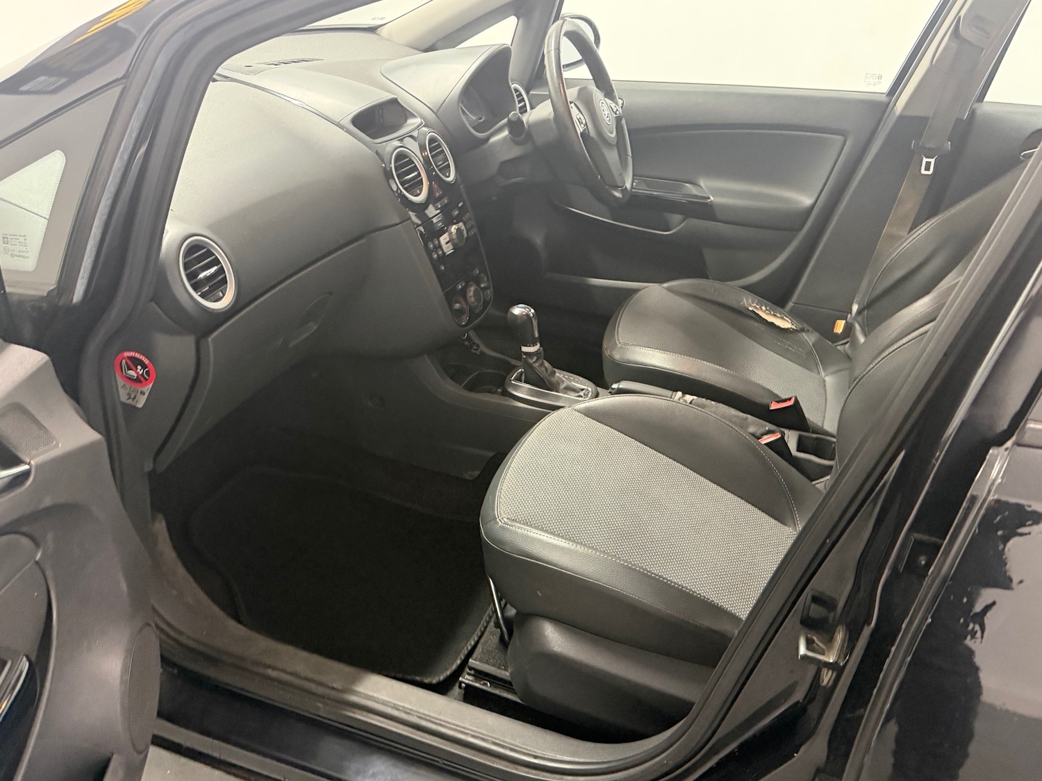 Used Vauxhall Corsa 2008 for sale - 78180114: Photo 9