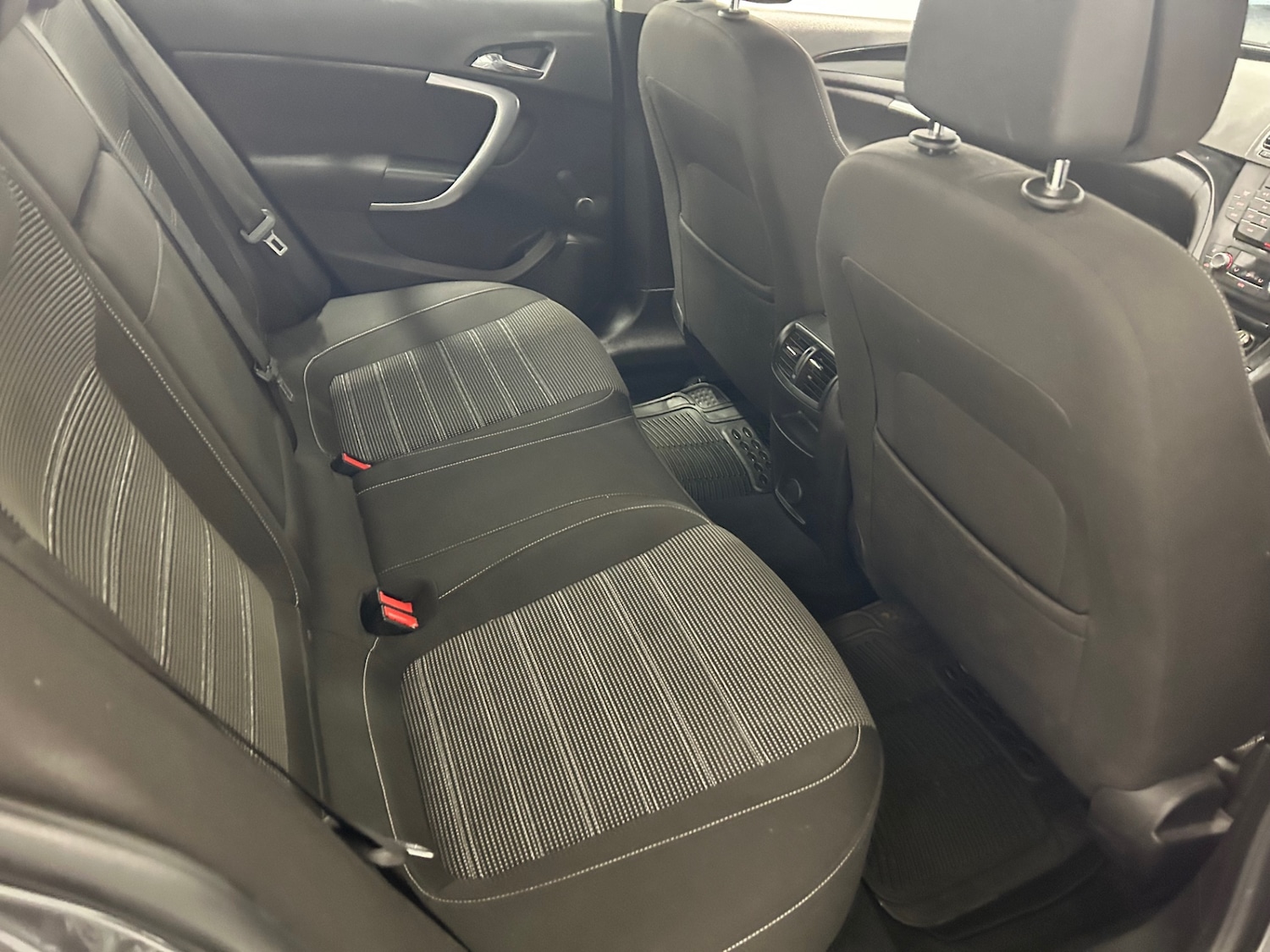 Used Vauxhall Insignia 2012 for sale - 76692903: Photo 6