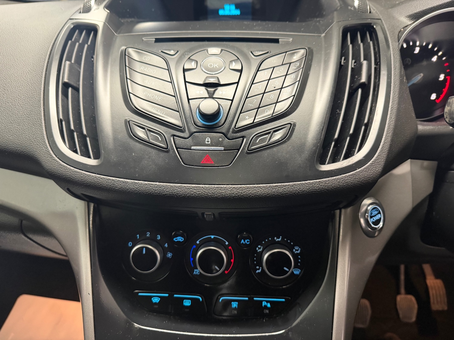 Used Ford Kuga 2014 for sale - 77328818: Photo 8