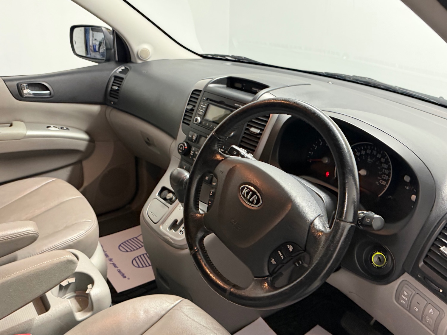 Used Kia Sedona 2011 for sale - 77107901: Photo 15