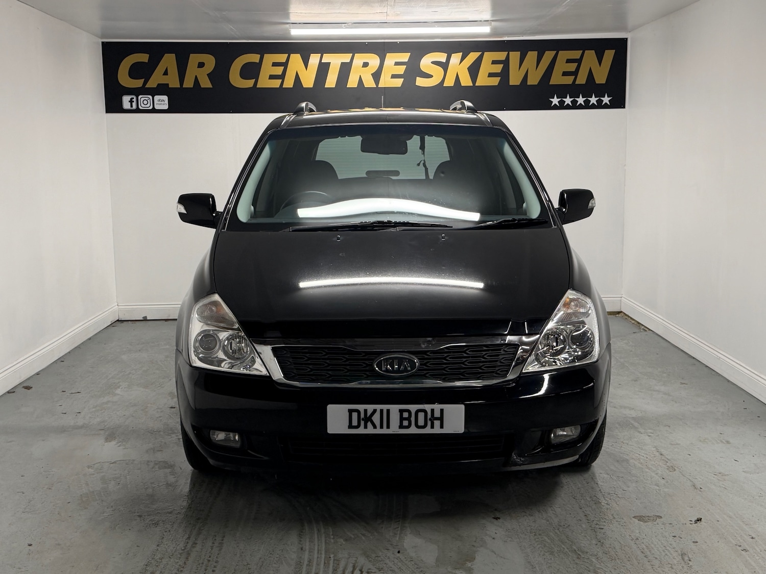 Used Kia Sedona 2011 for sale - 77107901: Photo 2