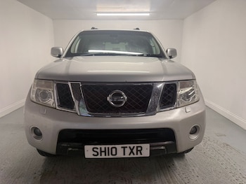 Used Nissan Pathfinder 2010 for sale - 76687475: Photo