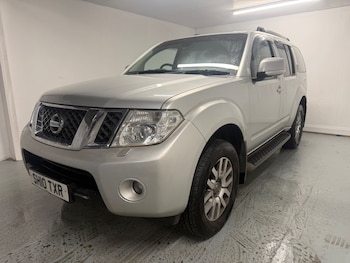 Used Nissan Pathfinder 2010 for sale - 76687475: Photo