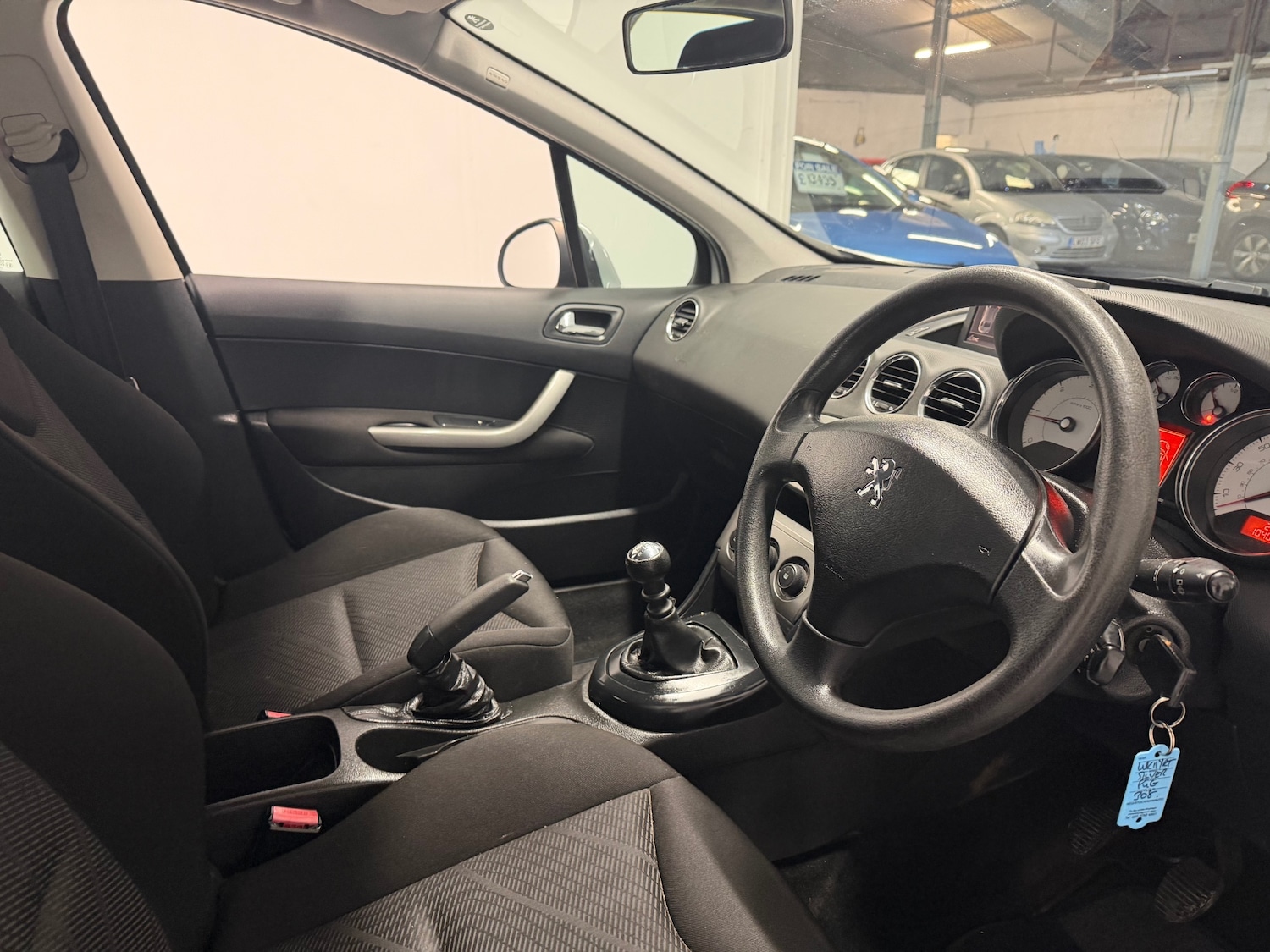 Used Peugeot 308 2011 for sale - 76948537: Photo 3