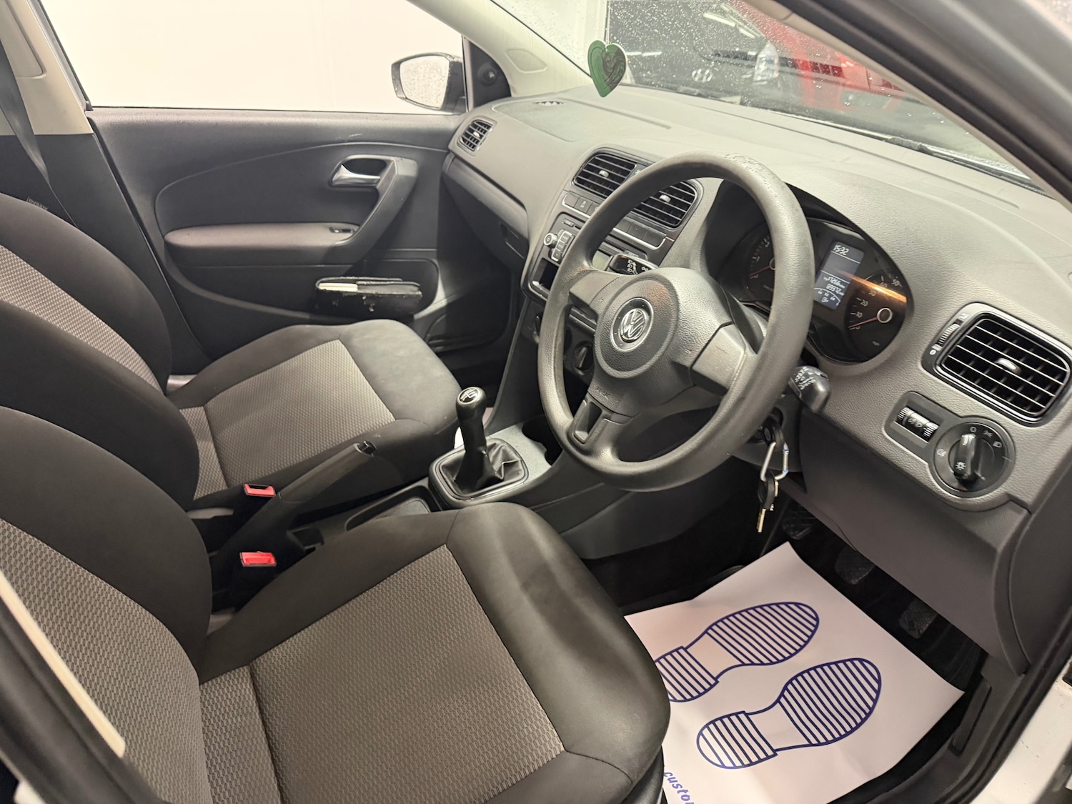 Used Volkswagen Polo 2010 for sale - 76974121: Photo 5