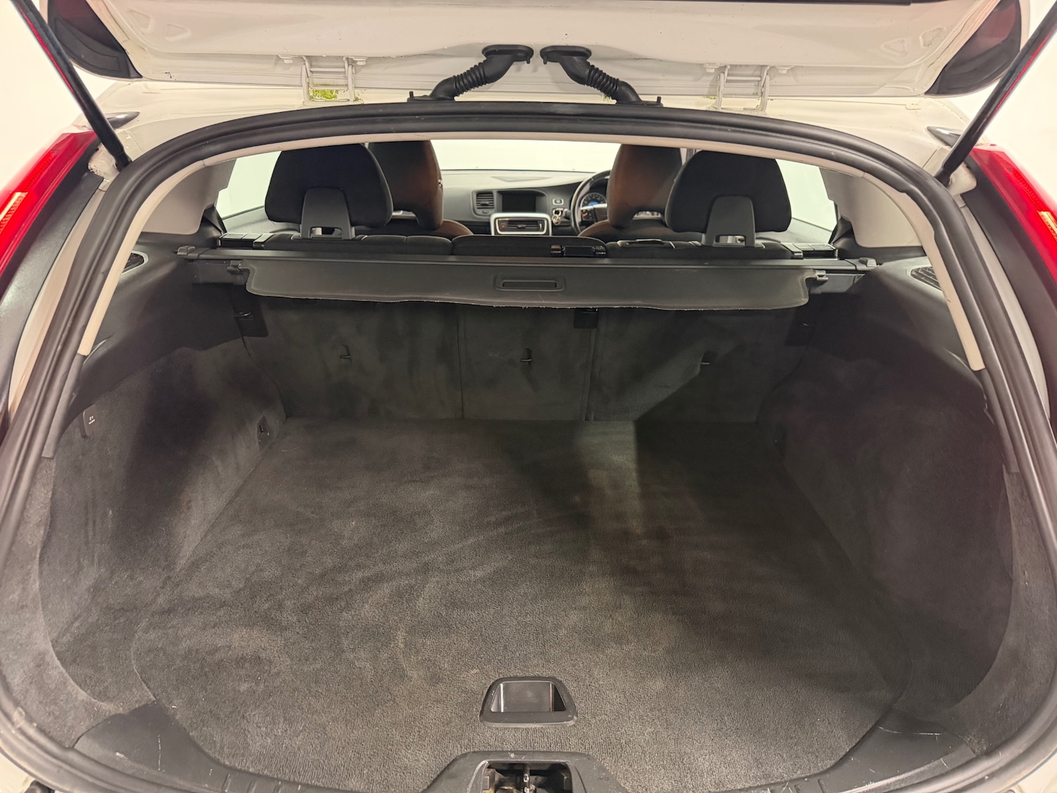 Used Volvo V60 2013 for sale - 77796928: Photo 12