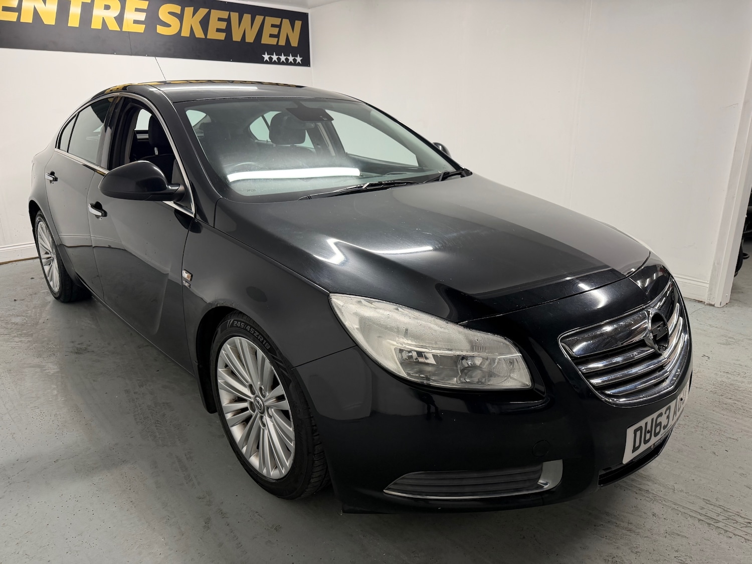 Used Vauxhall Insignia 2013 for sale - 77805402: Photo 2