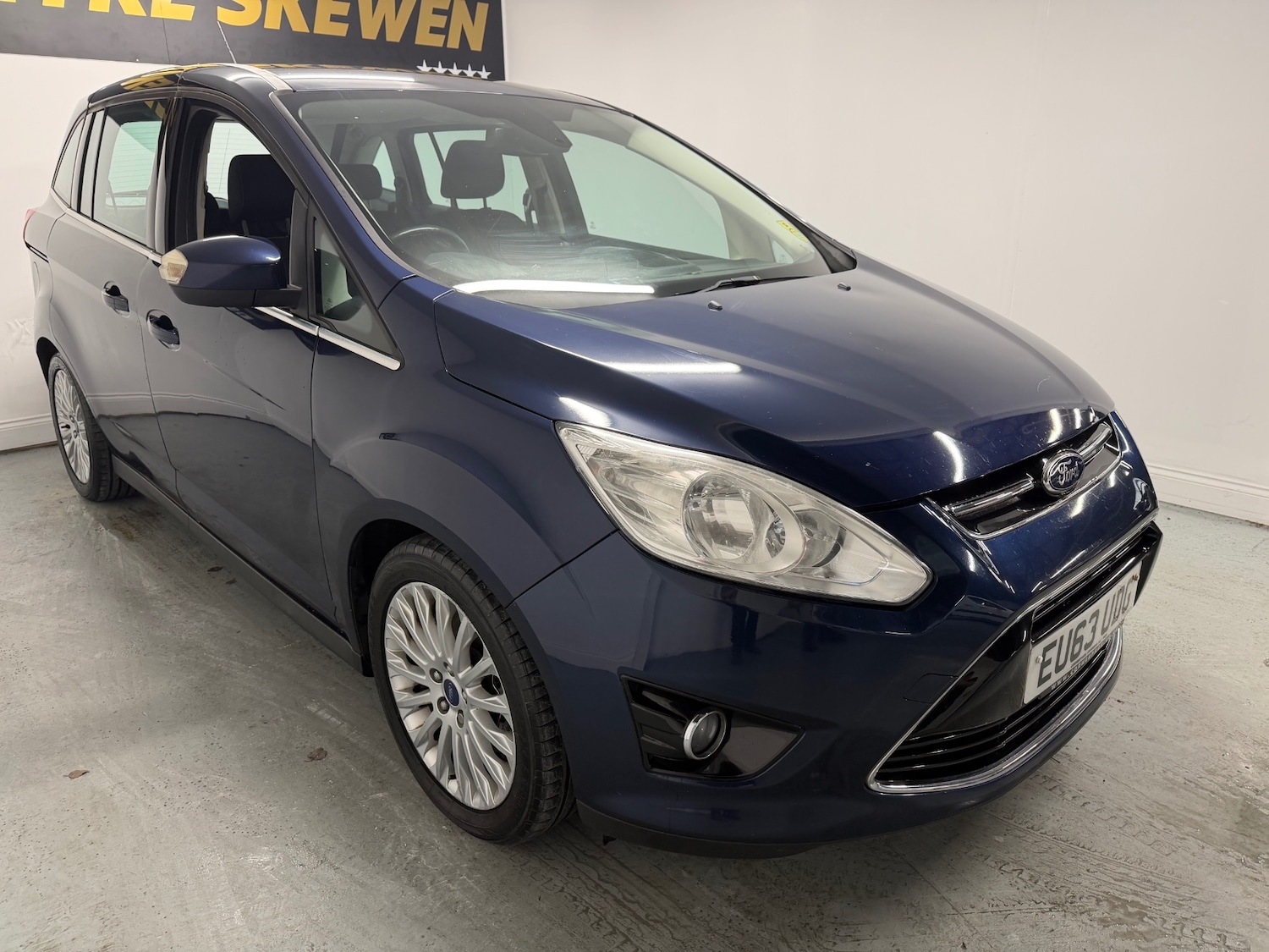 Used Ford Grand C-Max 2013 for sale - 77664982: Photo 2