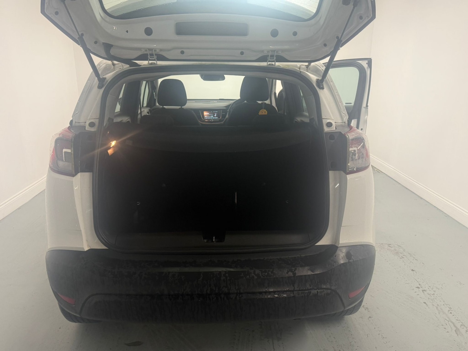 Used Vauxhall Crossland X 2017 for sale - 76687469: Photo 10