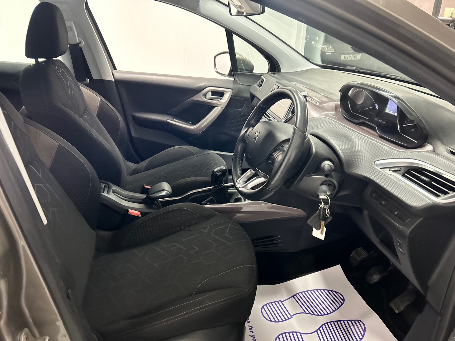 Used Peugeot 2008 2015 for sale - 76696762: Photo 6