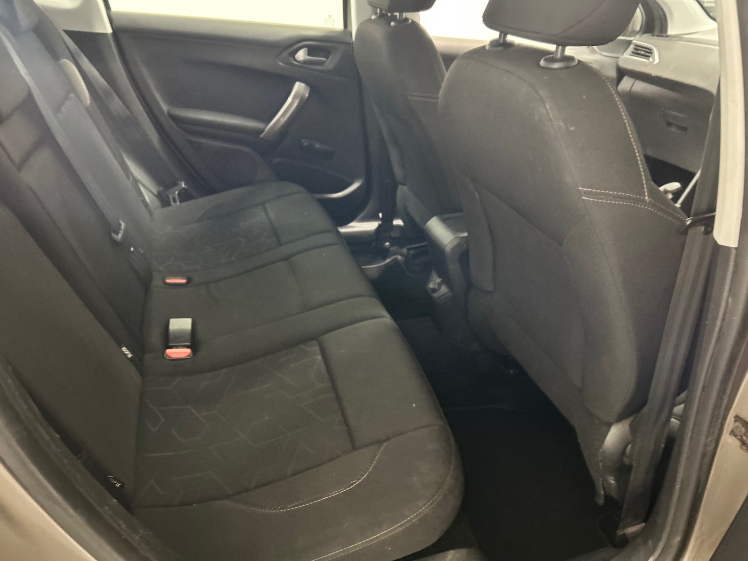 Used Peugeot 2008 2015 for sale - 76696762: Photo 7