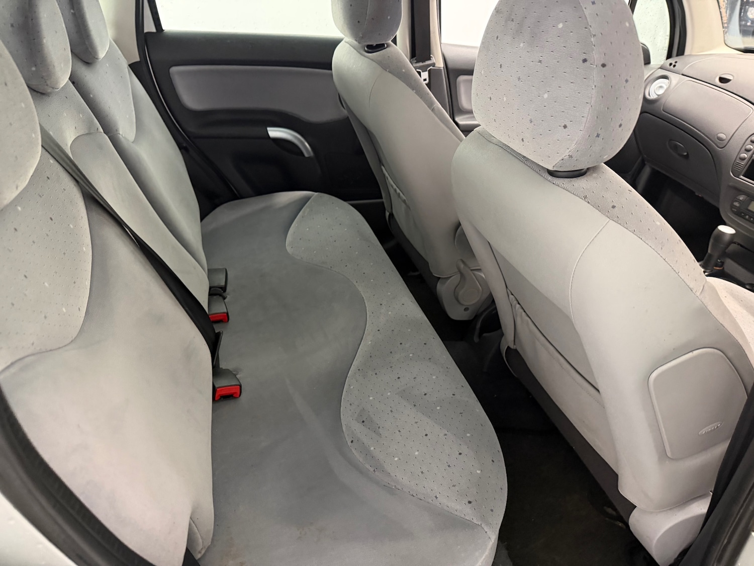 Used Citroen C3 2003 for sale - 76946837: Photo 7