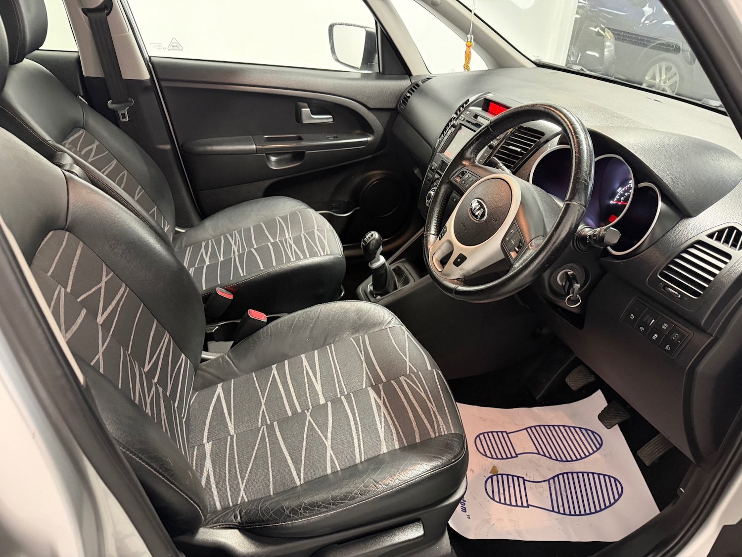 Used Kia Venga 2013 for sale - 77053693: Photo 6