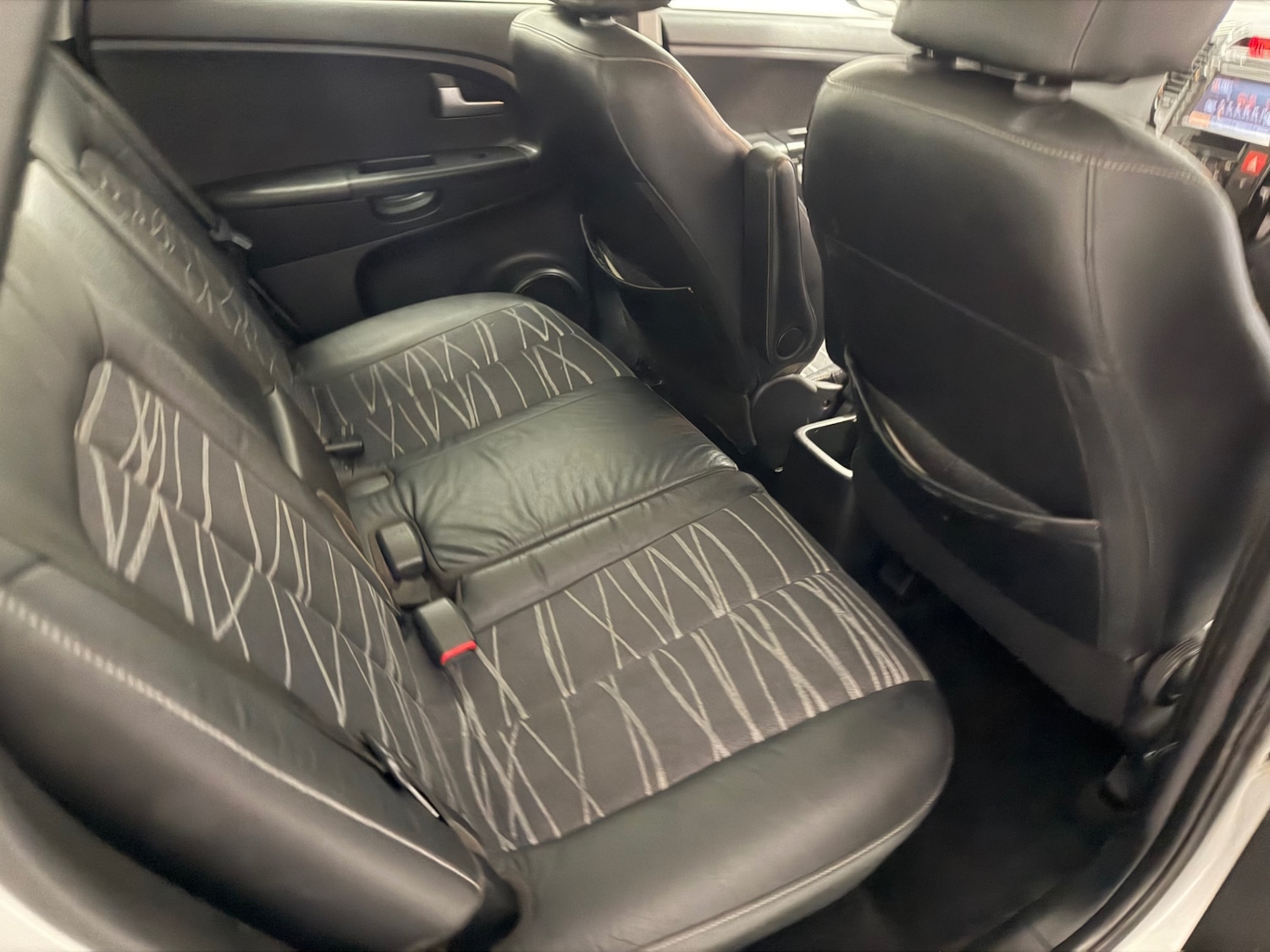 Used Kia Venga 2013 for sale - 77053693: Photo 7