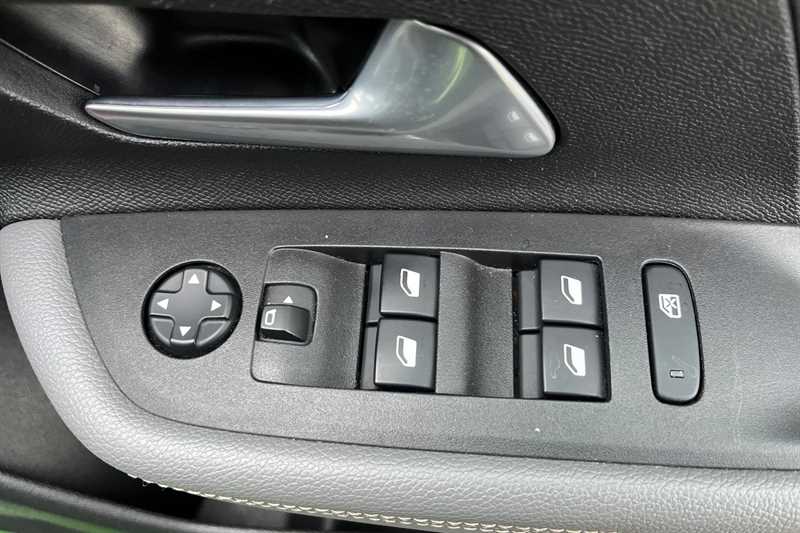 Used Vauxhall Mokka 2021 for sale - 78050239: Photo 16