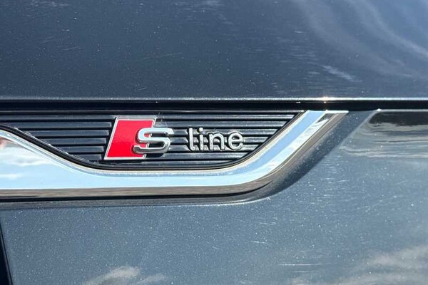 Used Audi A5 Cabriolet 2018 for sale - 75603328: Photo 37
