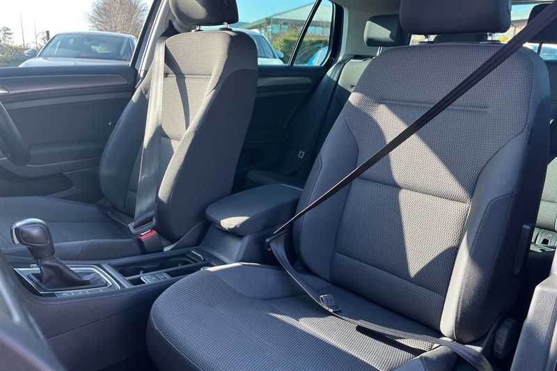 Used Volkswagen Golf 2019 for sale - 77811476: Photo 23