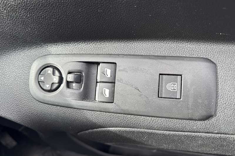 Used Vauxhall Combo Life 2019 for sale - 76529960: Photo 16