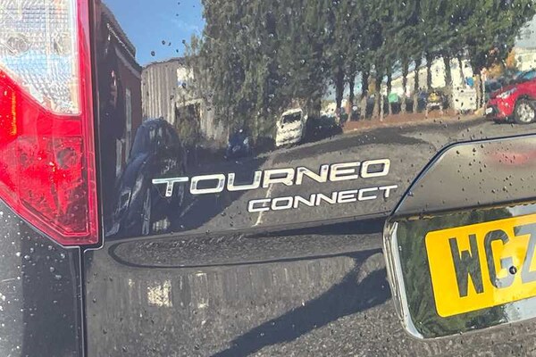 Used Ford Grand Tourneo Connect 2022 for sale - 76155104: Photo 30