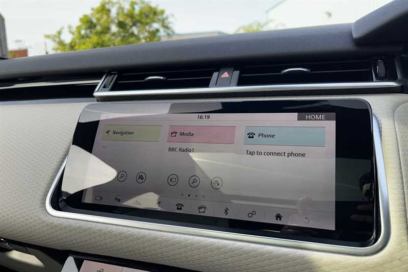 Used Land Rover Range Rover Velar 2017 for sale - 76746684: Photo 17