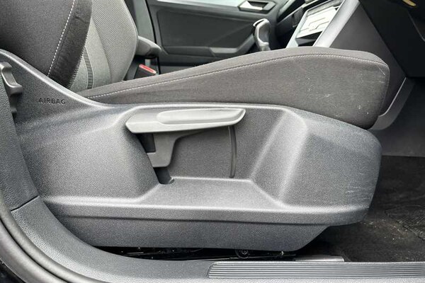 Used Volkswagen T-Roc 2023 for sale - 75353270: Photo 26