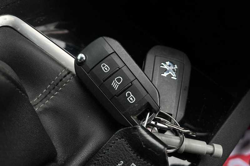 Used Peugeot 3008 2019 for sale - 77390800: Photo 40