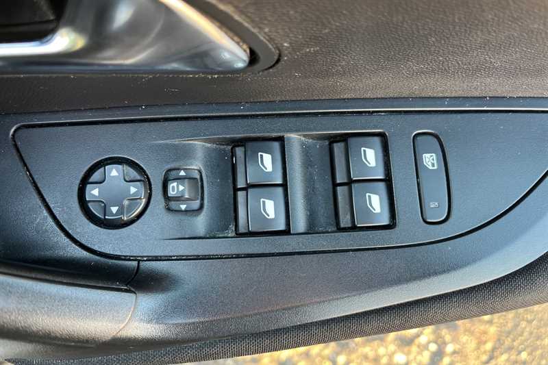 Used Peugeot 2008 2022 for sale - 77309412: Photo 16