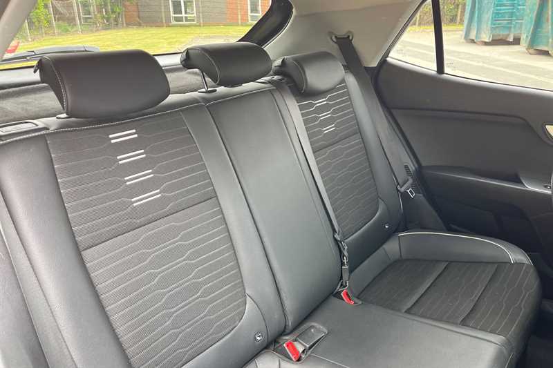 Used Kia Stonic 2021 for sale - 76463275: Photo 24