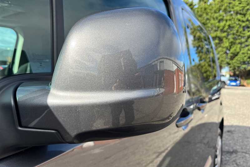 Used Vauxhall Combo Life 2018 for sale - 76929385: Photo 35