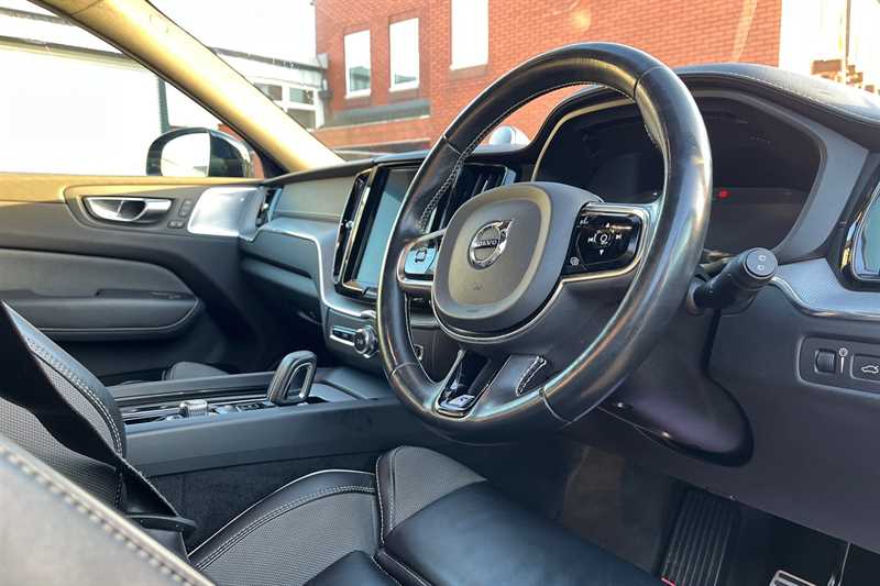 Used Volvo XC60 2019 for sale - 76903545: Photo 13