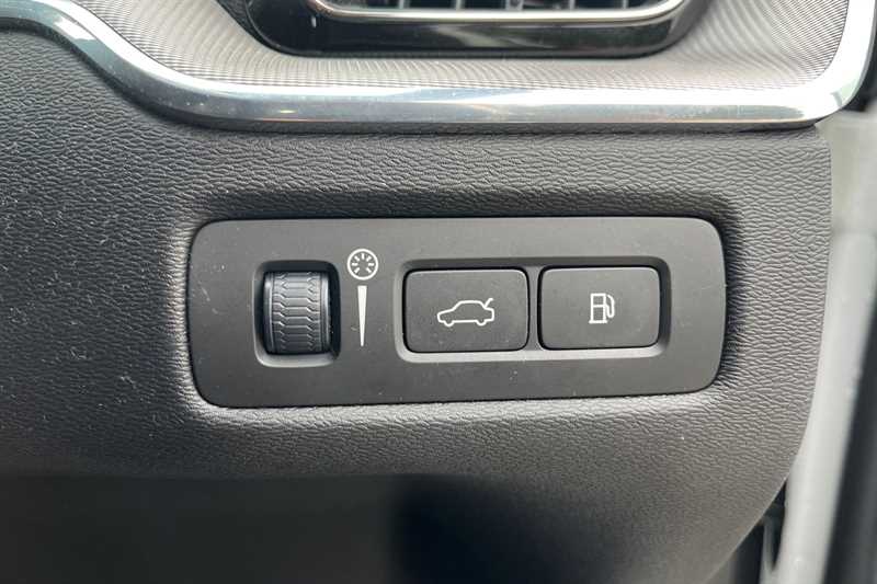 Used Volvo XC60 2020 for sale - 76956200: Photo 40