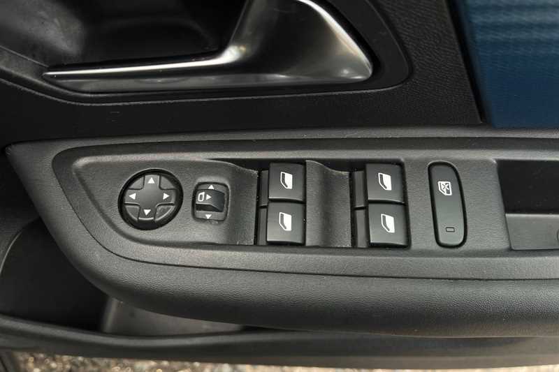 Used Citroen C4 2022 for sale - 76858004: Photo 16