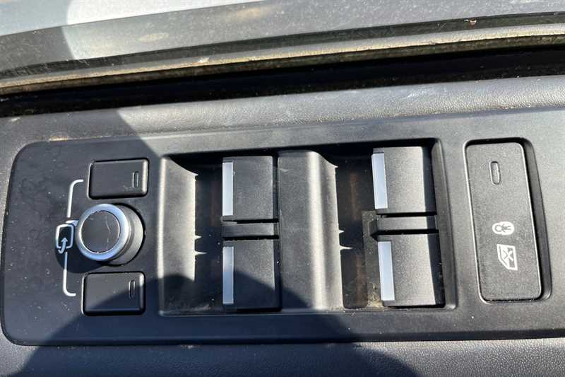 Used Land Rover Discovery 2018 for sale - 76891452: Photo 16