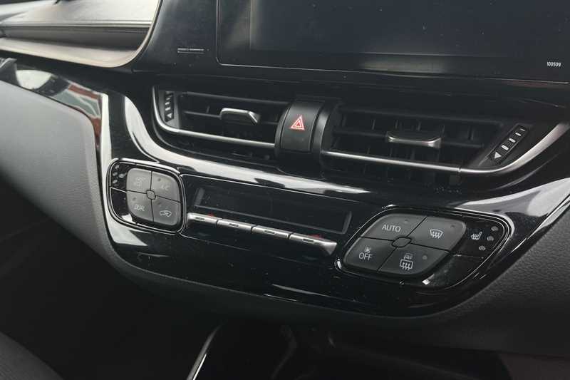 Used Toyota C-HR 2019 for sale - 77402147: Photo 15