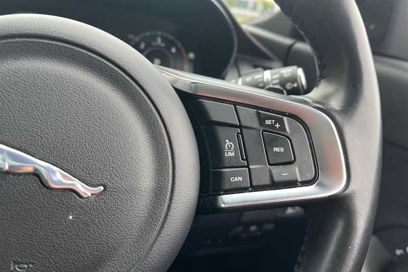 Used Jaguar E-Pace 2020 for sale - 76530829: Photo 22