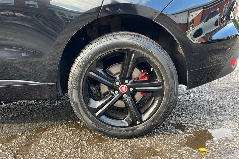 Used Jaguar F-Pace 2017 for sale - 76362472: Photo 10