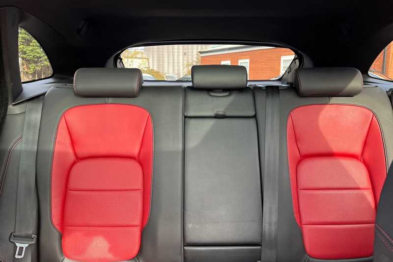 Used Jaguar F-Pace 2017 for sale - 76362472: Photo 24