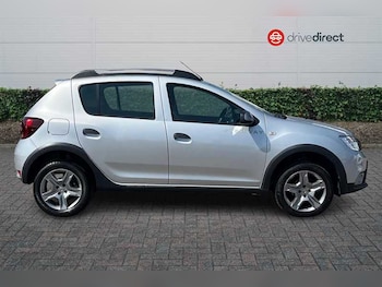 Used Dacia Sandero Stepway 2017 for sale - 79415833: Photo