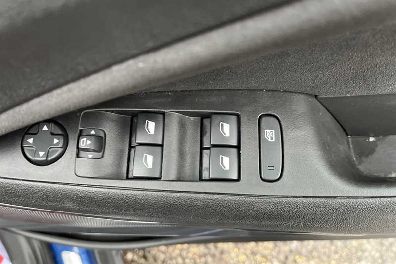 Used Vauxhall Crossland 2022 for sale - 76903420: Photo 16