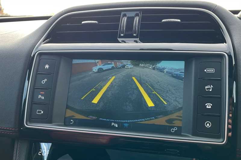 Used Jaguar F-Pace 2017 for sale - 76489527: Photo 19