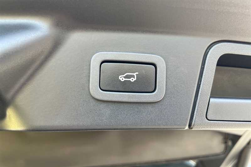 Used Land Rover Range Rover Velar 2017 for sale - 76955764: Photo 38