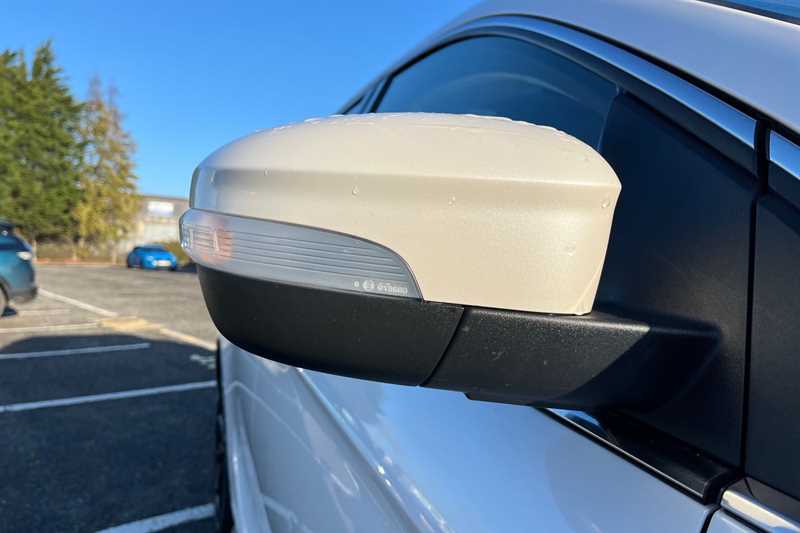 Used Ford Edge 2017 for sale - 76955893: Photo 34