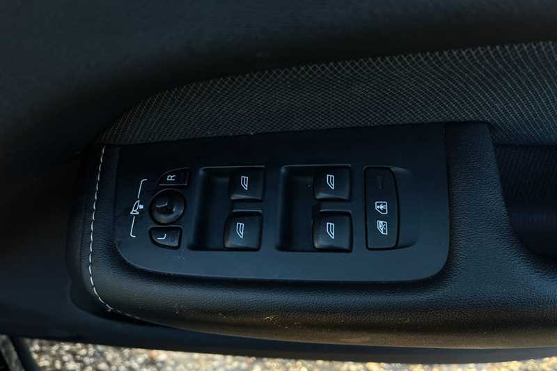 Used Volvo XC60 2019 for sale - 76945254: Photo 16