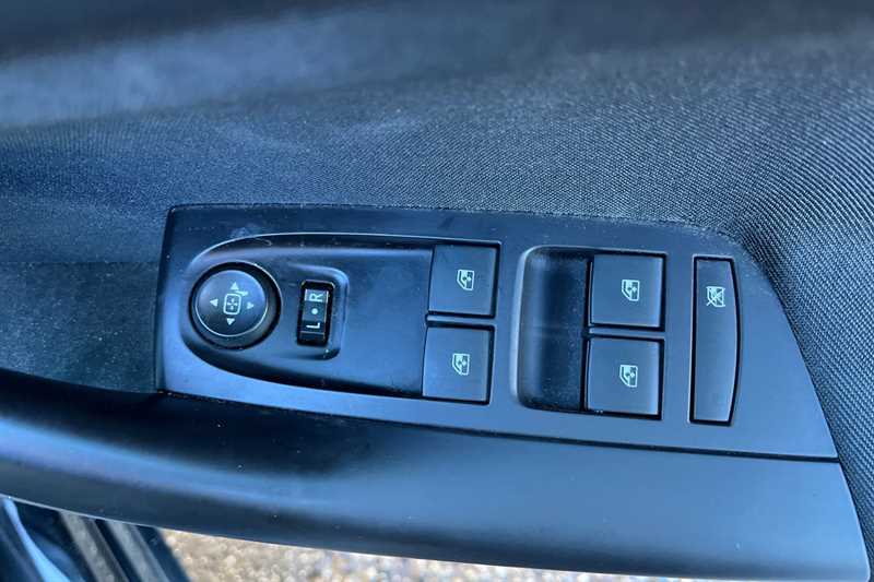 Used Vauxhall Astra for sale - 76828382: Photo 16